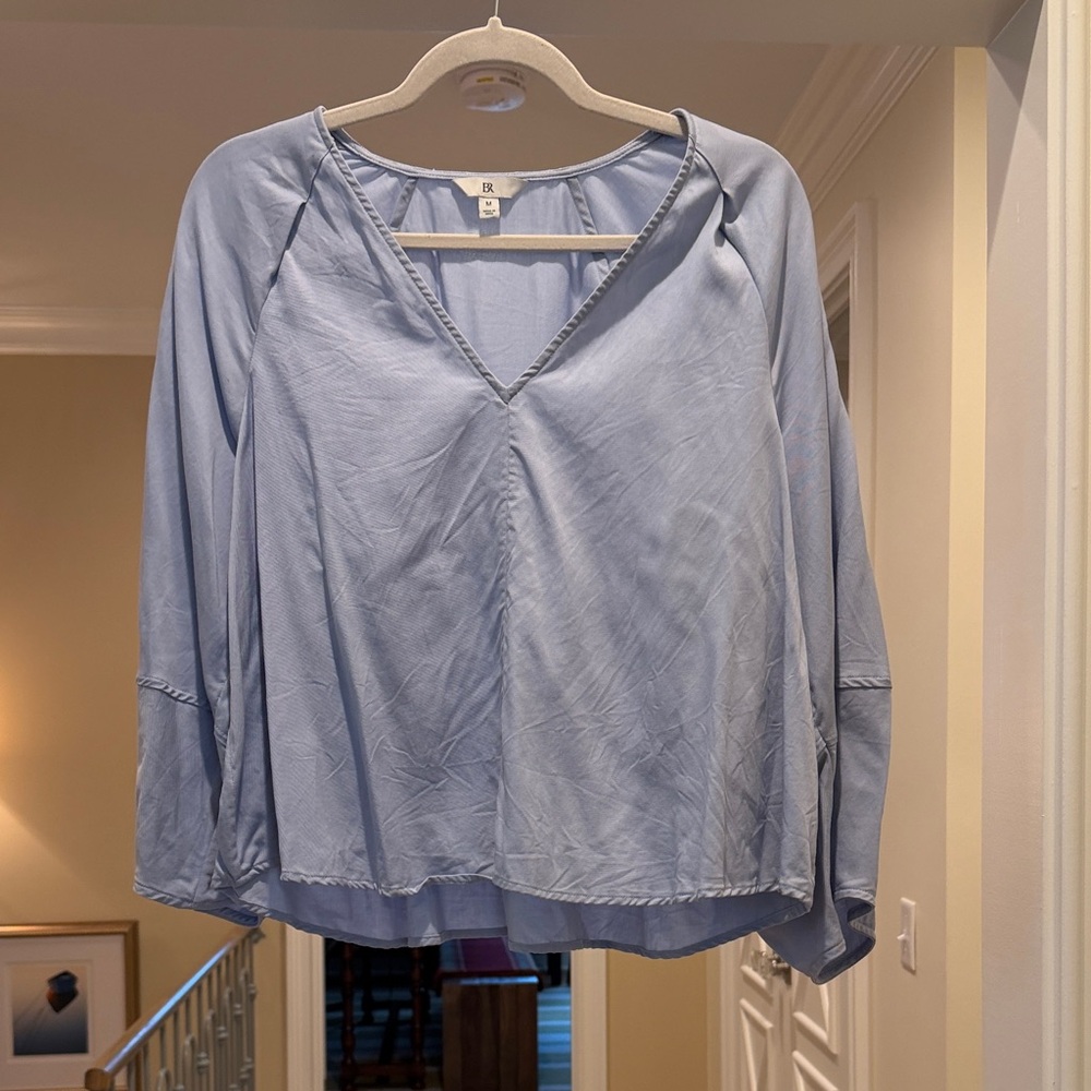 Banana Republic Light Blue V-Neck Women's Top(bw)